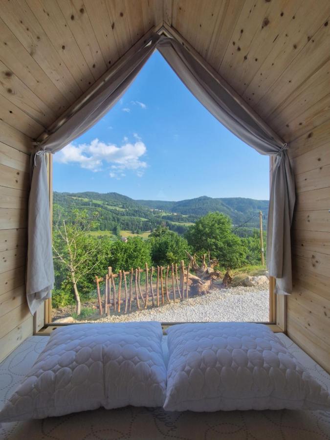 Golife Center Glamping Hotell Laze v Tuhinju Eksteriør bilde