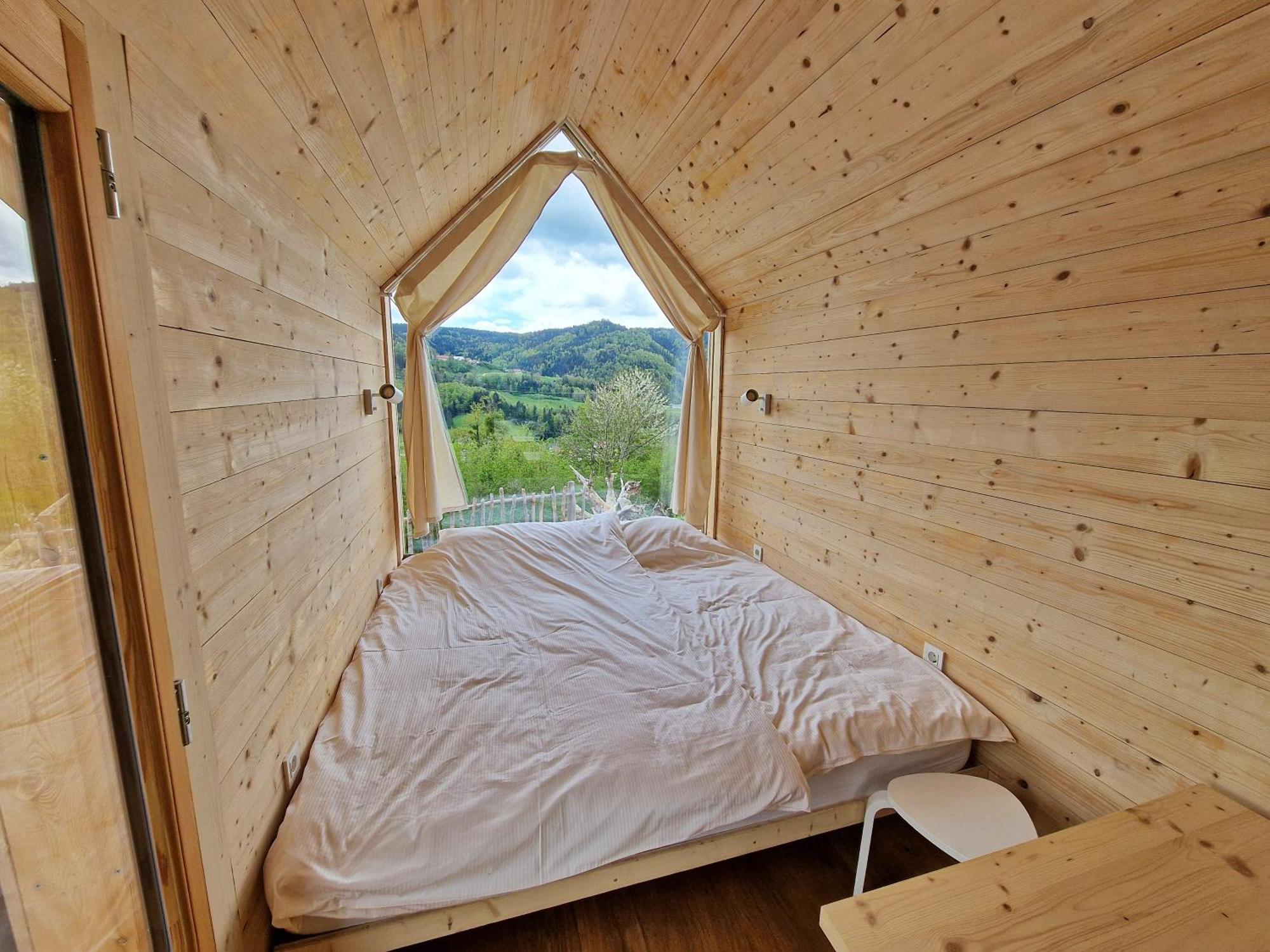 Golife Center Glamping Hotell Laze v Tuhinju Eksteriør bilde